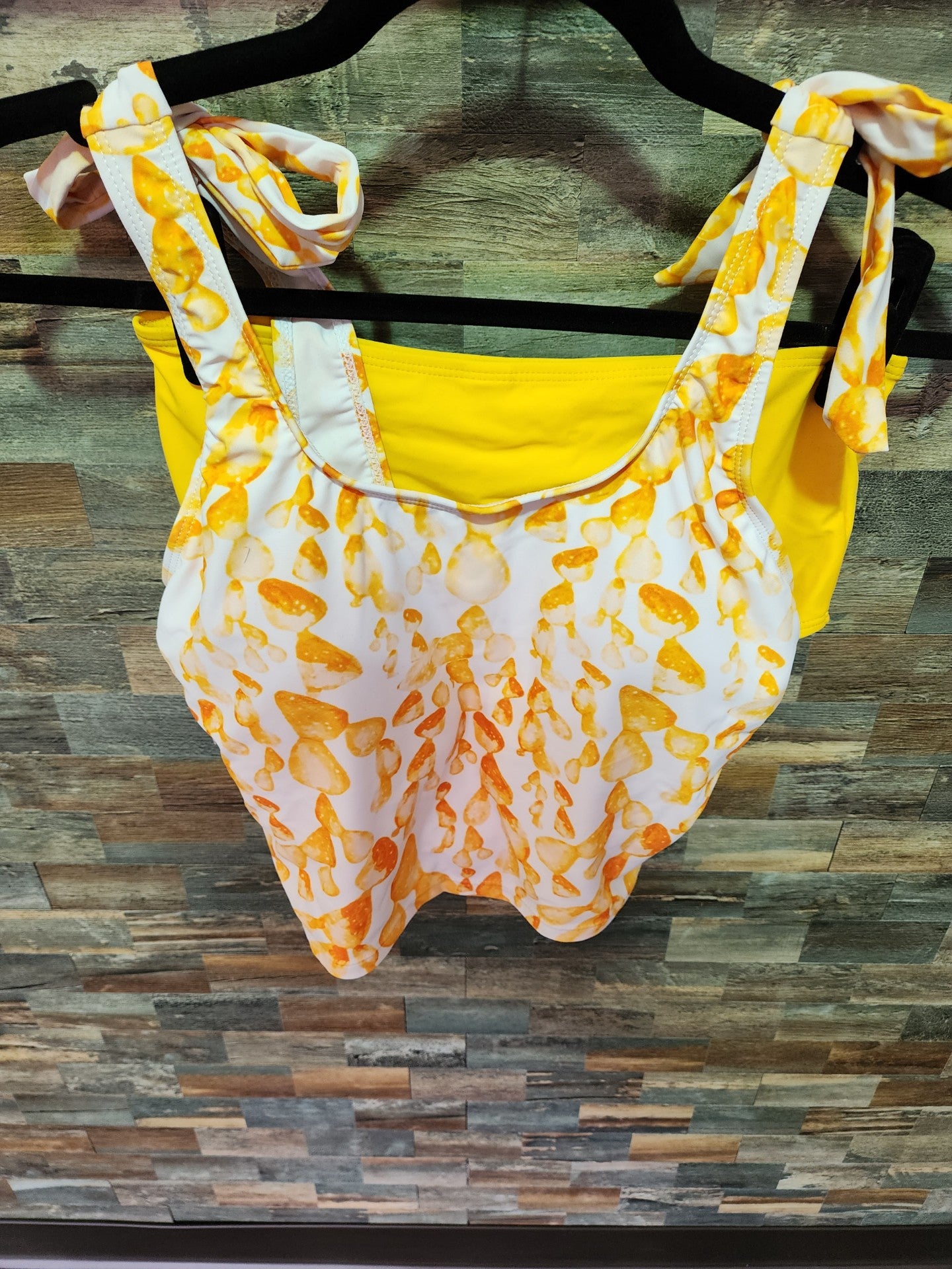 HIGH CUT SWIMSUIT MED WHITE/YELLOW