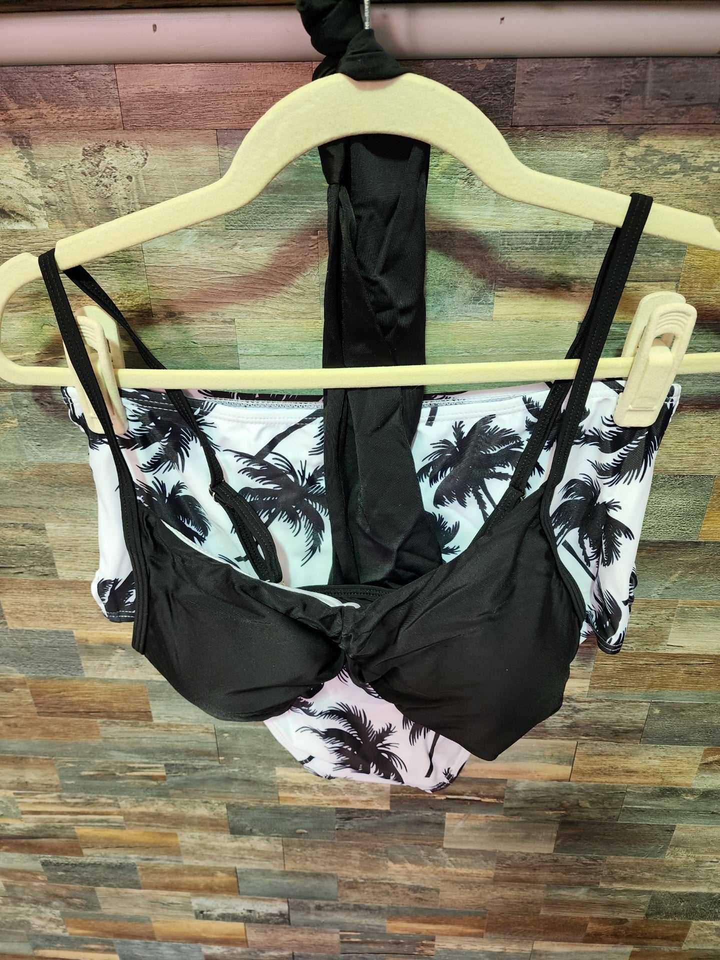 HIGH WAISTED RACERBACK LARGE BLACK/FLORAL