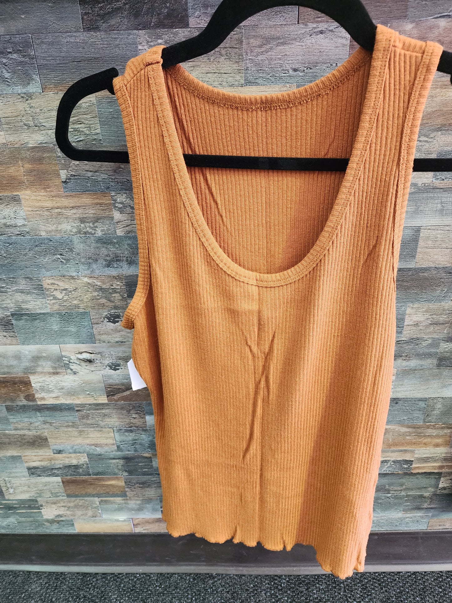 RIBBED KNIT TANK TOP