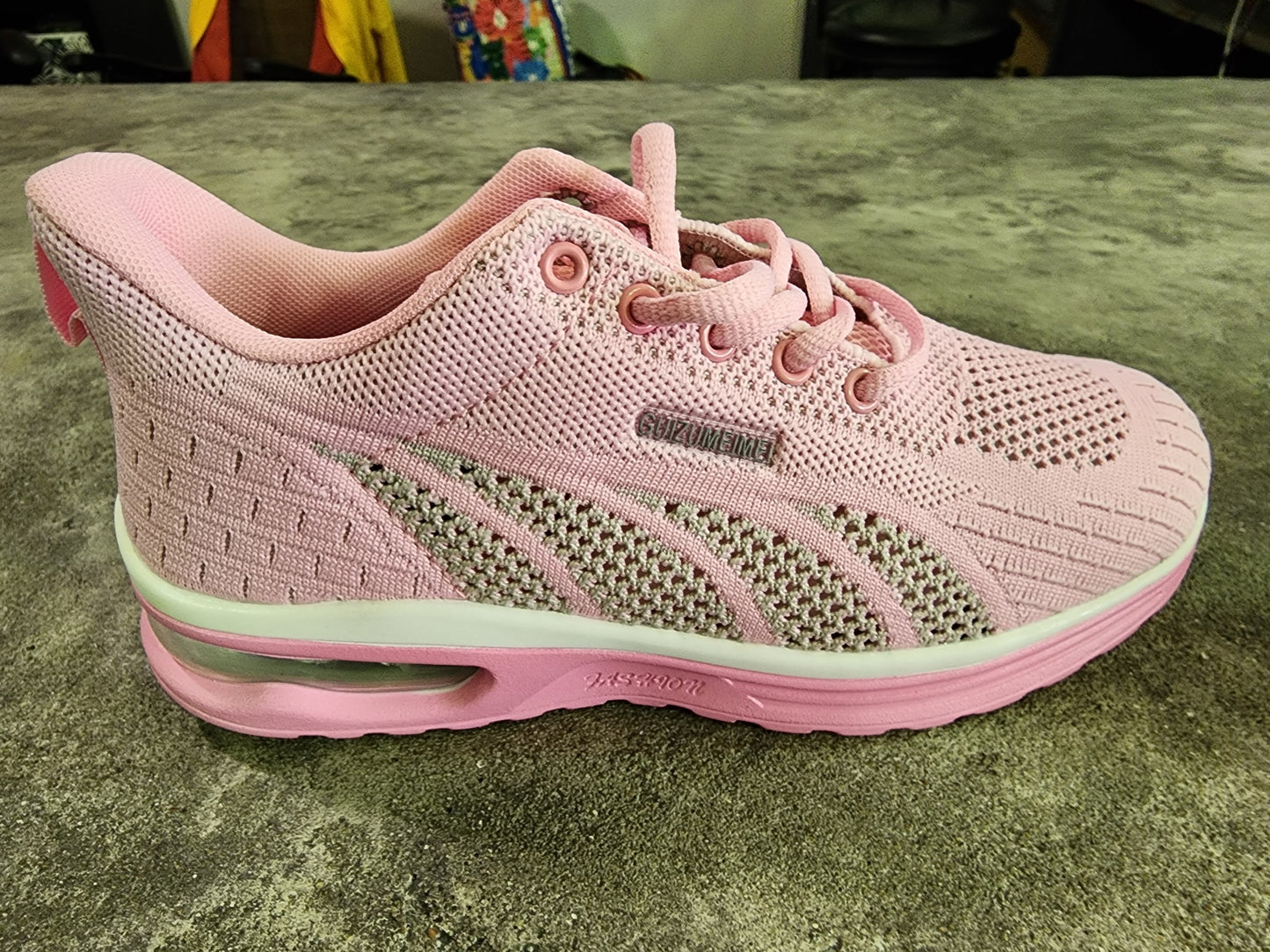 Pink Lightweight running shoes-7.5