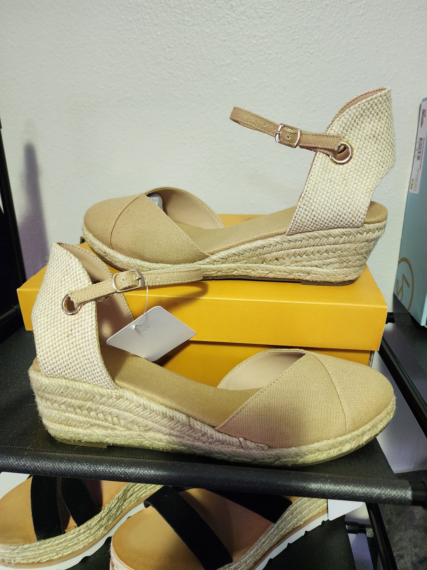 ESPADRILL SHOE WITH TAN UPPER