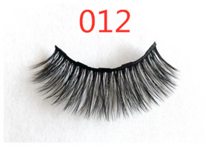 A Pair Of False Eyelashes With Magnets In Fashion